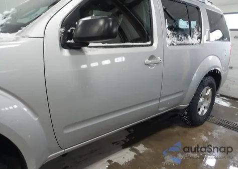 2012 Nissan Pathfinder S z USA, uszkodzony, nr VIN 5N1AR1NB1CC618498